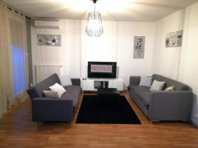 Apart 75m2 - 2 rooms - Parking
